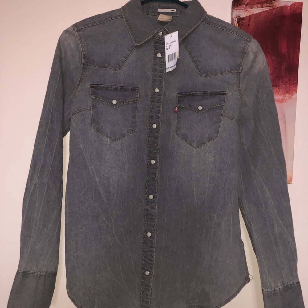 Levi’s grey button shirt